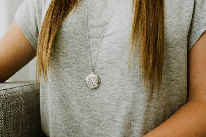 Vintage Floral Locket - Image 5