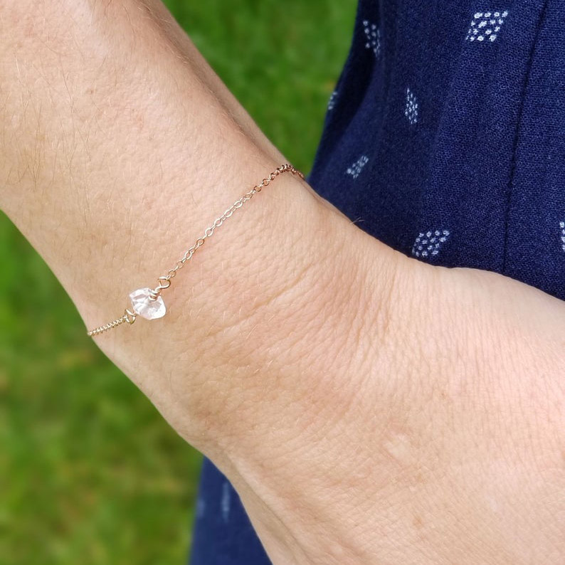 Amazon.com: Lllunimon Natural Pakistani Herkimer Diamond Bracelet Crystal  Raw Stone Bracelet Semi-Precious Stone Bracelet for Medition : Clothing,  Shoes & Jewelry